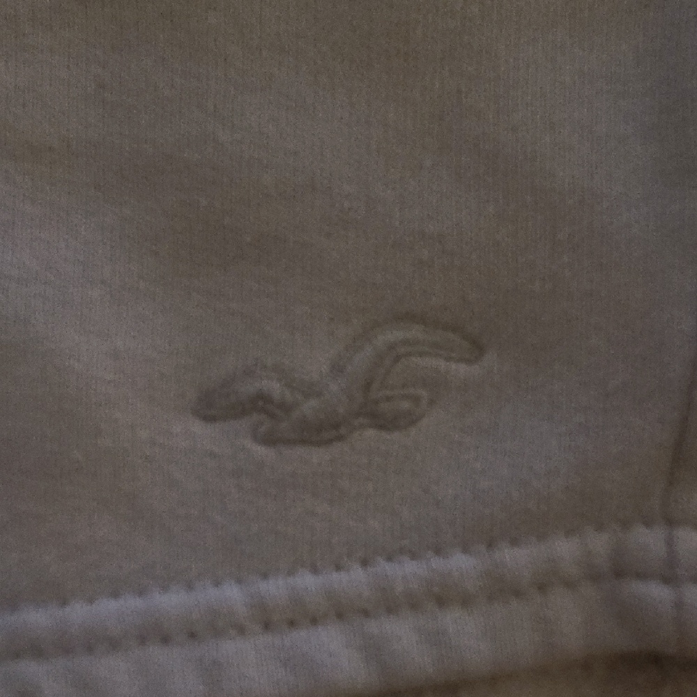 Hollister Ultra High-Rise Fleece Dad Shorts - Picture 3 of 5
